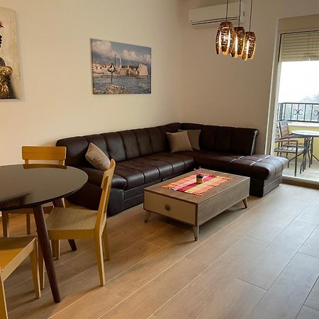 Lux Apartment Amarin Pržno Eksteriør billede