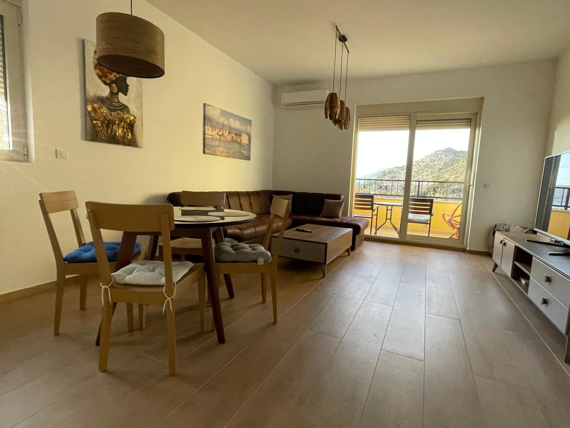 Lux Apartment Amarin Pržno Eksteriør billede