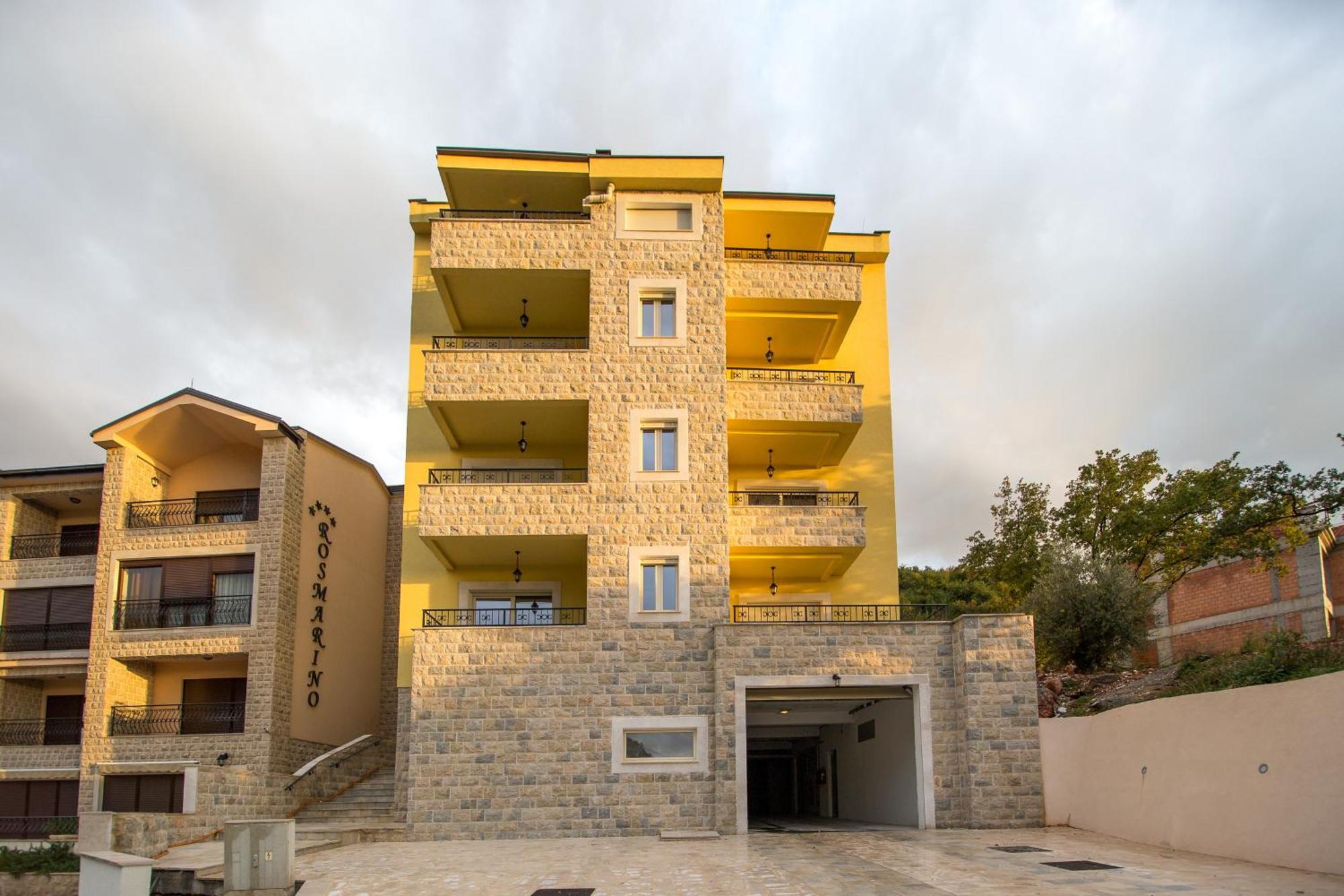 Lux Apartment Amarin Pržno Eksteriør billede