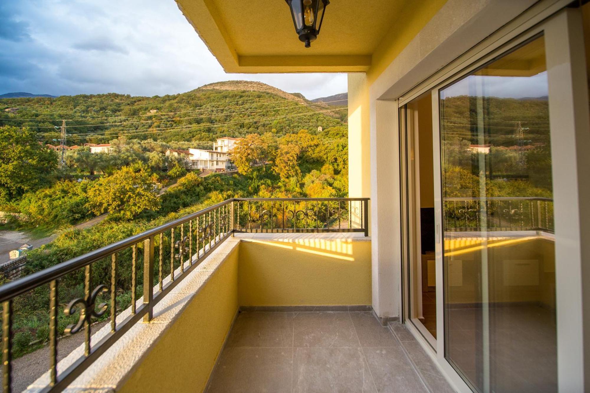 Lux Apartment Amarin Pržno Eksteriør billede